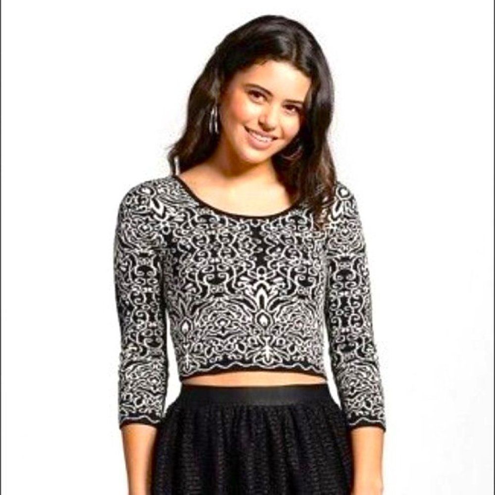 Cropped Crew Neck Sweater Sz XXL NWoT